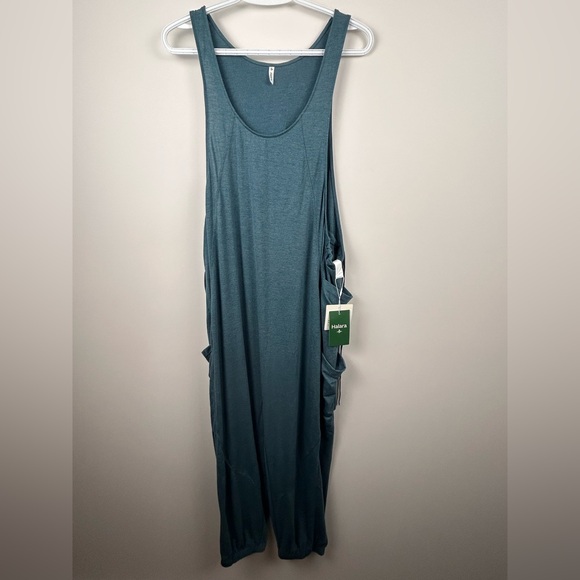 Halara jumpsuit overalls NWT size medium jade green soft drawstring pockets - Picture 2 of 12